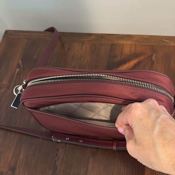 NWOT Michael Kors Jet Set Charm Large East/West Crossbody - Picture 11 of 15